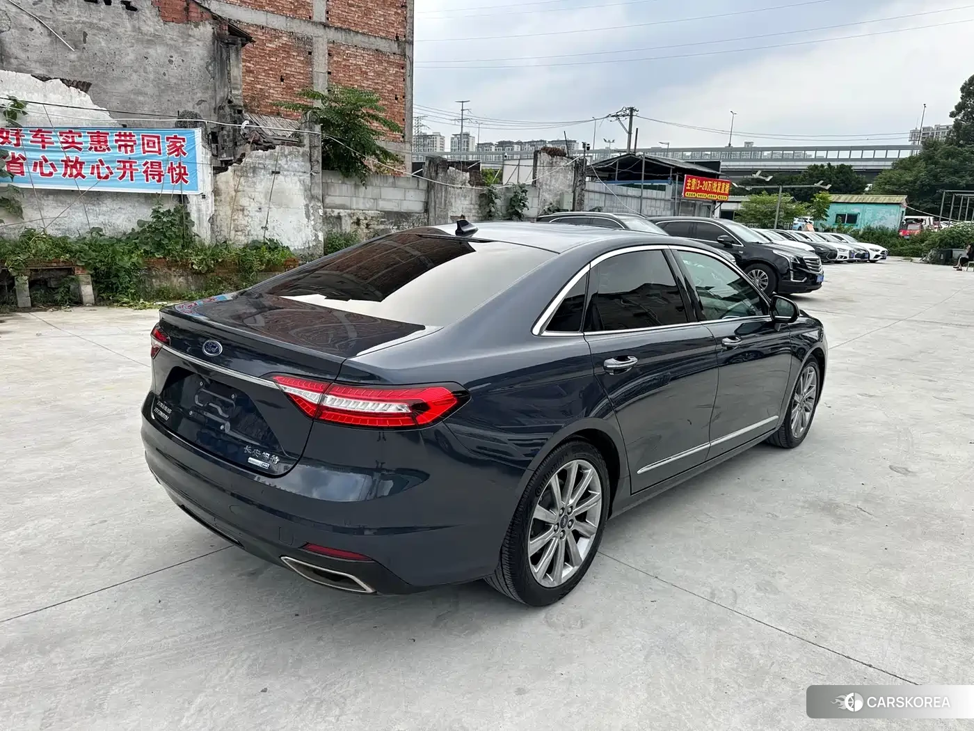 Ford Taurus id 4565212 из Китая 7