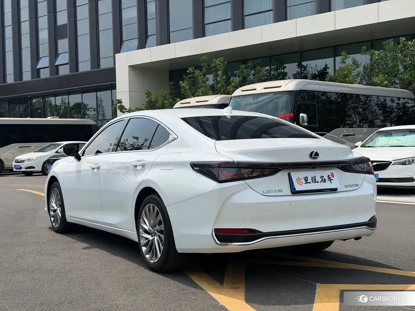 Lexus ES id 4546058 из Китая 7