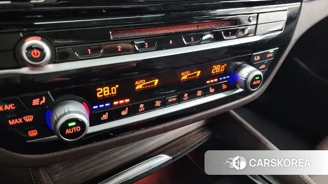 BMW 5 Series (G30) id 3661837 из Кореи 7