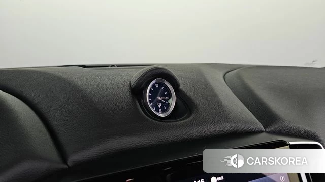 Maserati Ghibli id 4415524 из Кореи 7