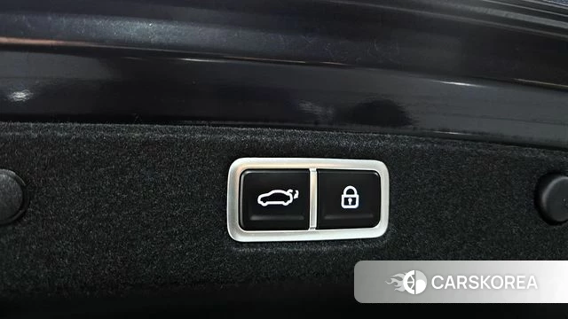 Hyundai Grandeur Hybrid (GN7) id 4177949 из Кореи 7