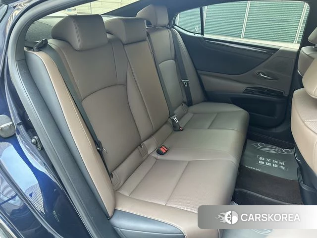 Lexus ES id 4321077 из Китая 7