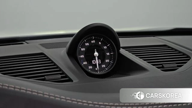 Porsche 911(992) id 4617459 из Кореи 8