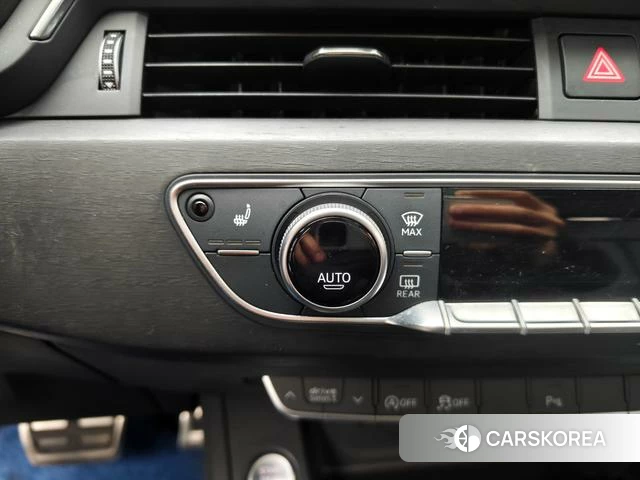 Audi A4L id 3939270 из Китая 8