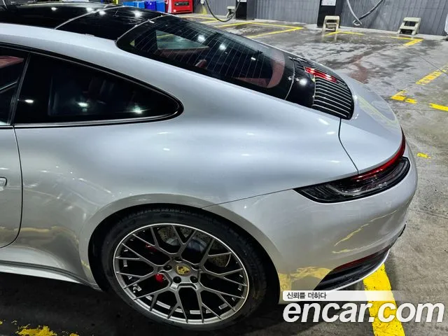 Porsche 911(992) id 2802580 из Кореи 8