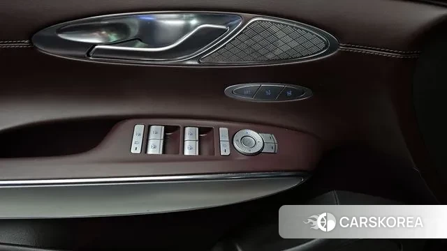 Genesis GV70 id 3529729 из Кореи 8