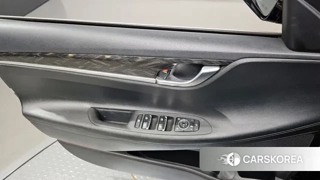 Hyundai Grandeur IG id 3474336 из Кореи 8