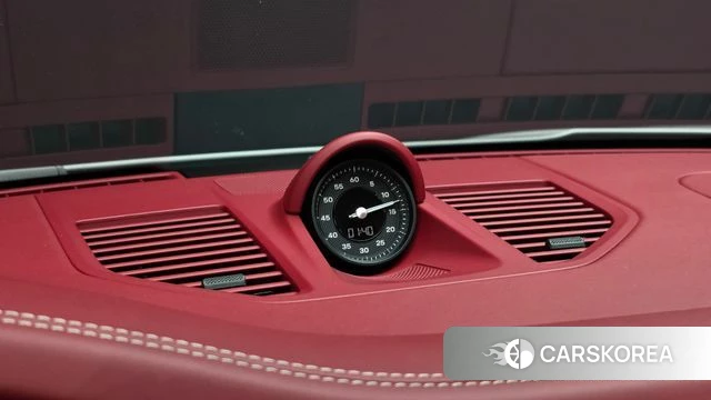 Porsche 911(992) id 4375268 из Кореи 8