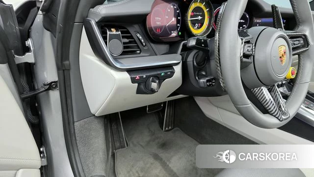 Porsche 911(992) id 3903896 из Кореи 8