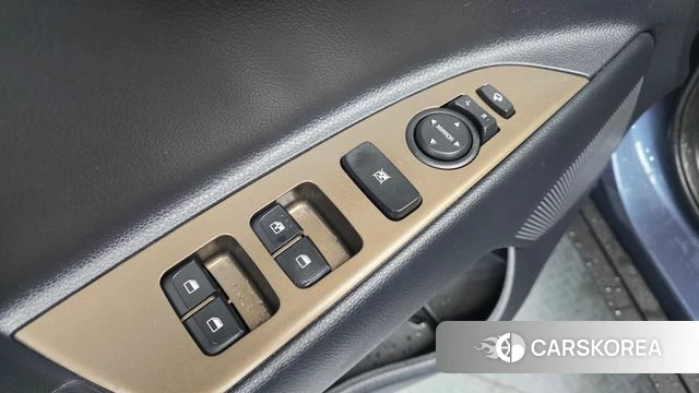 Kia Stonic id 3893840 из Кореи 8