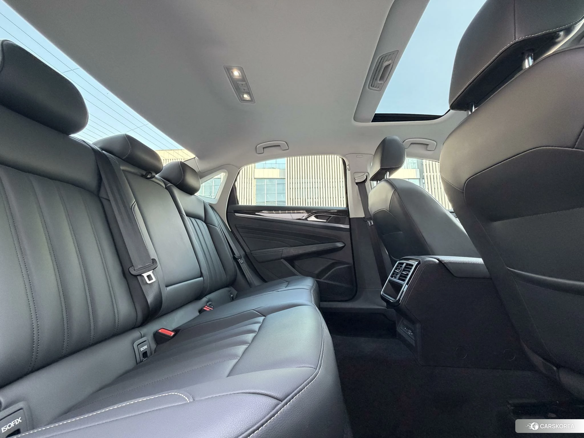 Volkswagen Passat id 4420406 из Китая 8