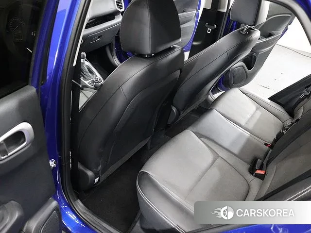 Hyundai Venue id 3253357 из Кореи 8