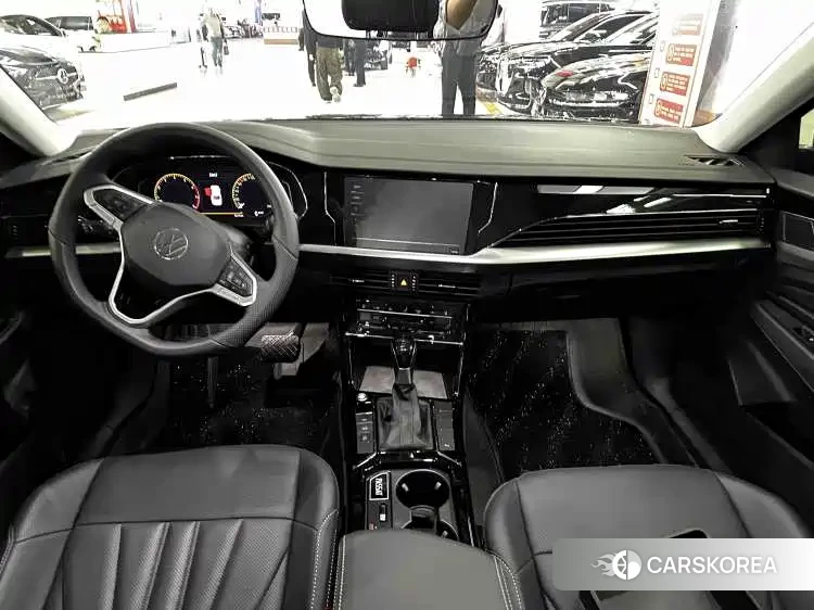 Volkswagen Passat id 4553728 из Китая 8