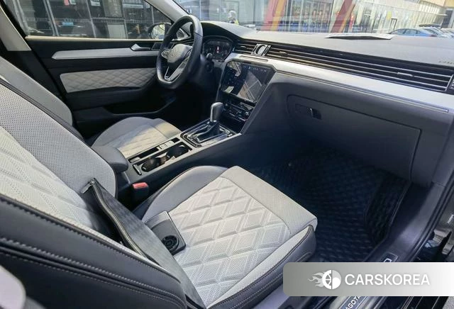 Volkswagen Magotan id 3913944 из Китая 8