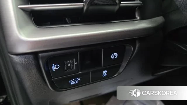 Hyundai Grandeur (GN7) id 3310895 из Кореи 8