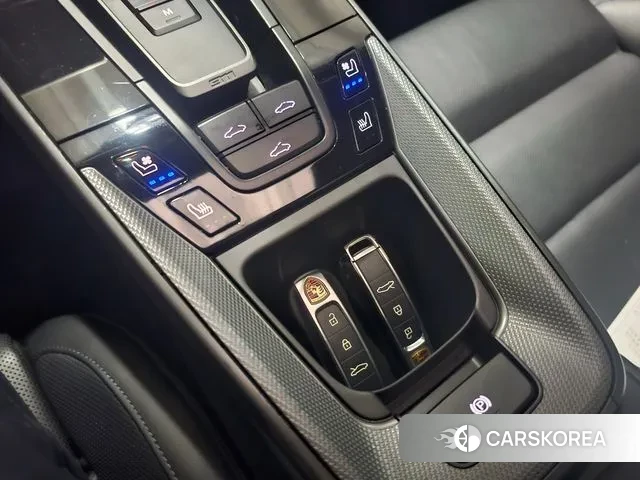 Porsche 911(992) id 3399186 из Кореи 8