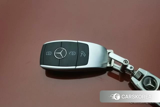 Mercedes-Benz Class C id 4254273 из Китая 8