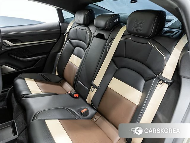 Porsche Taycan id 4291666 из Кореи 8