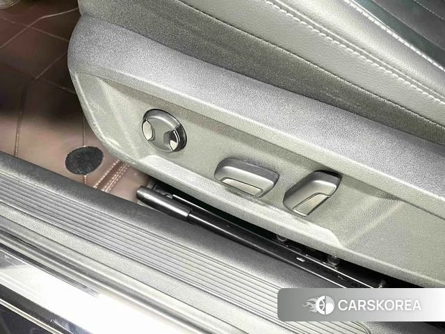 Volkswagen Passat id 4299447 из Китая 8