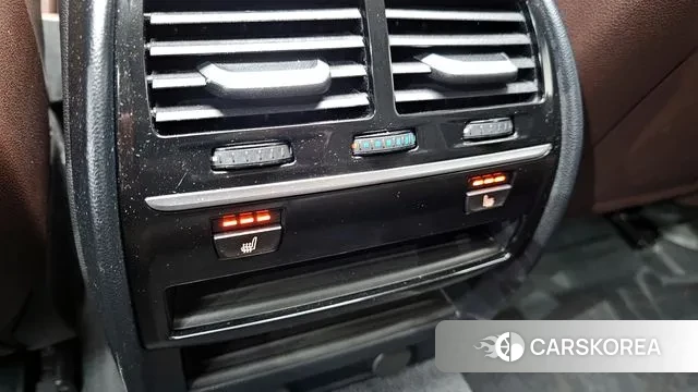 BMW 5 Series (G30) id 3607954 из Кореи 8