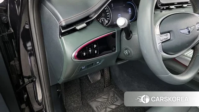 Genesis GV70 id 3686281 из Кореи 8