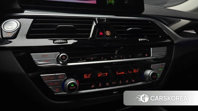 BMW 5 Series (G30) id 4361379 из Кореи 8
