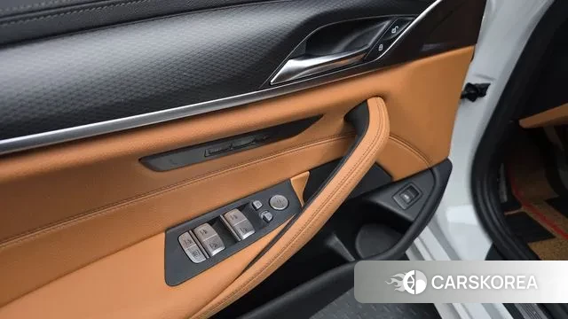 BMW 5 Series (G30) id 3787351 из Кореи 8