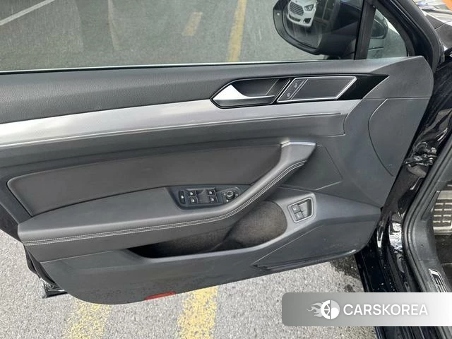 Volkswagen Magotan PHEV id 4336202 из Китая 8