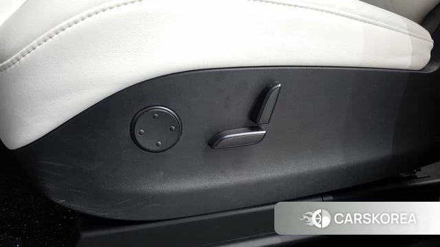 Tesla Model X id 3813959 из Кореи 8