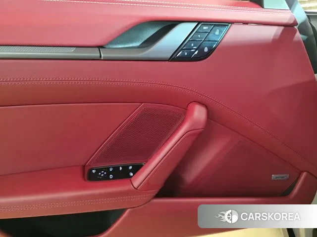 Porsche 911(992) id 3504402 из Кореи 8