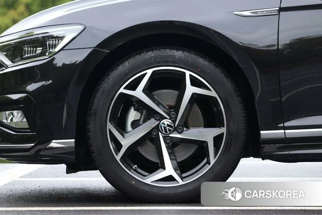 Volkswagen Magotan id 4265485 из Китая 8