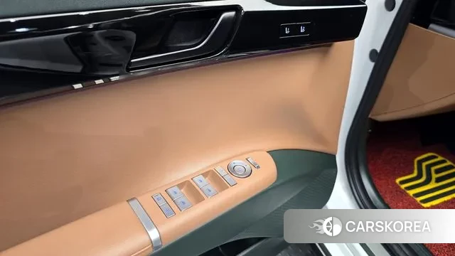 Hyundai Grandeur Hybrid (GN7) id 3011331 из Кореи 8