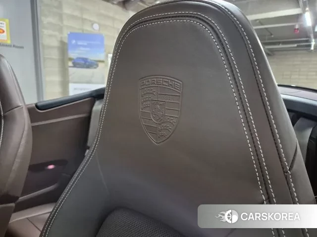 Porsche 911(992) id 3327426 из Кореи 8