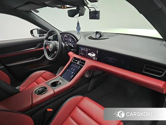 Porsche Taycan id 4493725 из Кореи 8
