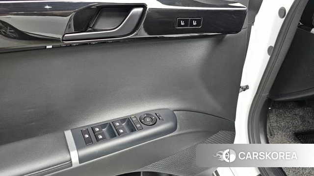 Hyundai Grandeur (GN7) id 3876837 из Кореи 8