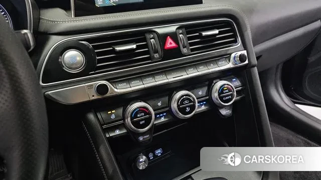 Genesis G70 id 3038630 из Кореи 8