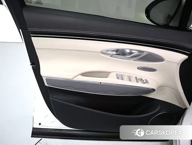 Genesis GV70 id 3361572 из Кореи 8