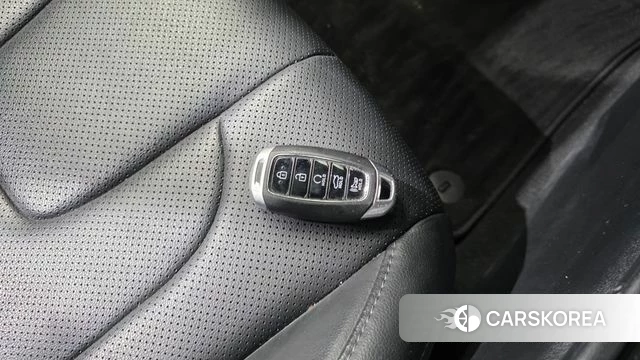 Hyundai Avante (CN7) id 4281734 из Кореи 8