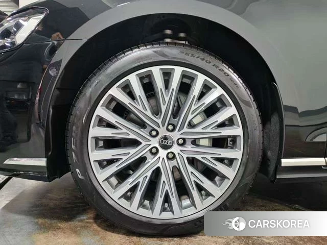 Audi A8 id 4278611 из Китая 8