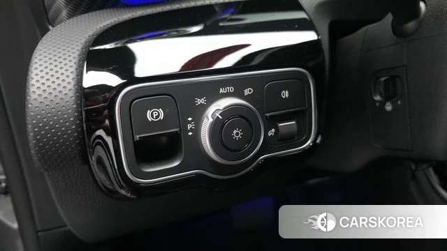 Mercedes-Benz A-Class W177 id 3841168 из Кореи 8