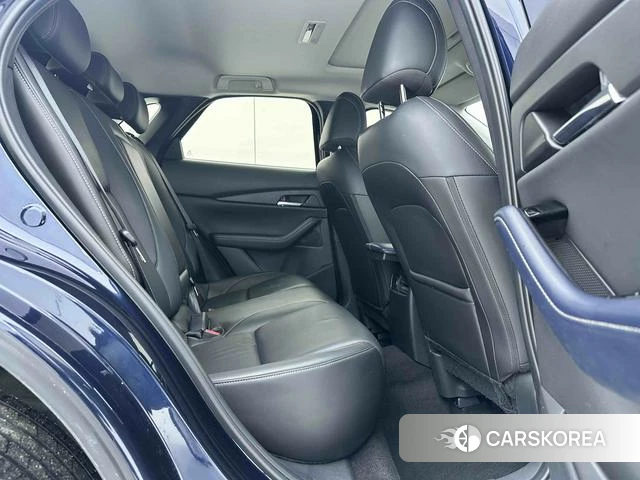 Mazda CX-30 id 4276414 из Китая 8