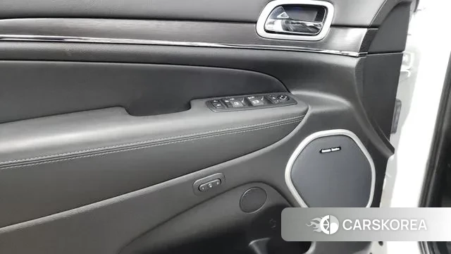 Jeep Grand Cherokee id 3274765 из Кореи 8