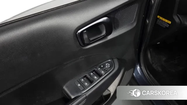 Hyundai Venue id 3297219 из Кореи 8