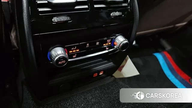 BMW 5 Series (G30) id 3437927 из Кореи 8