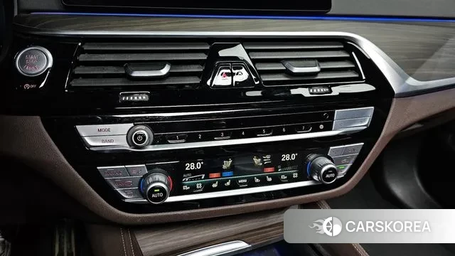 BMW 5 Series (G30) id 3622057 из Кореи 8