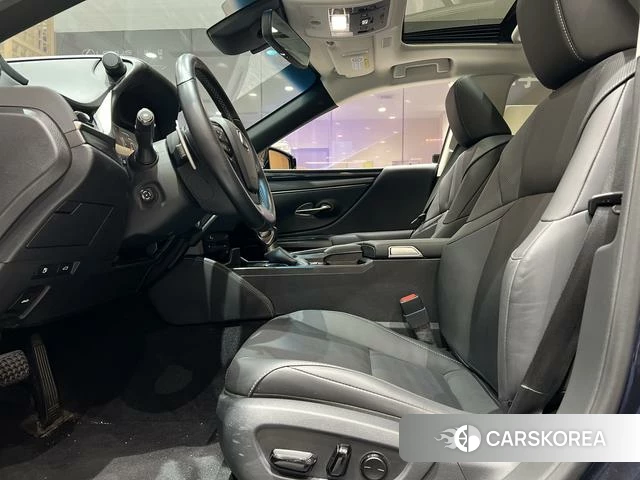 Lexus ES id 4276298 из Китая 8