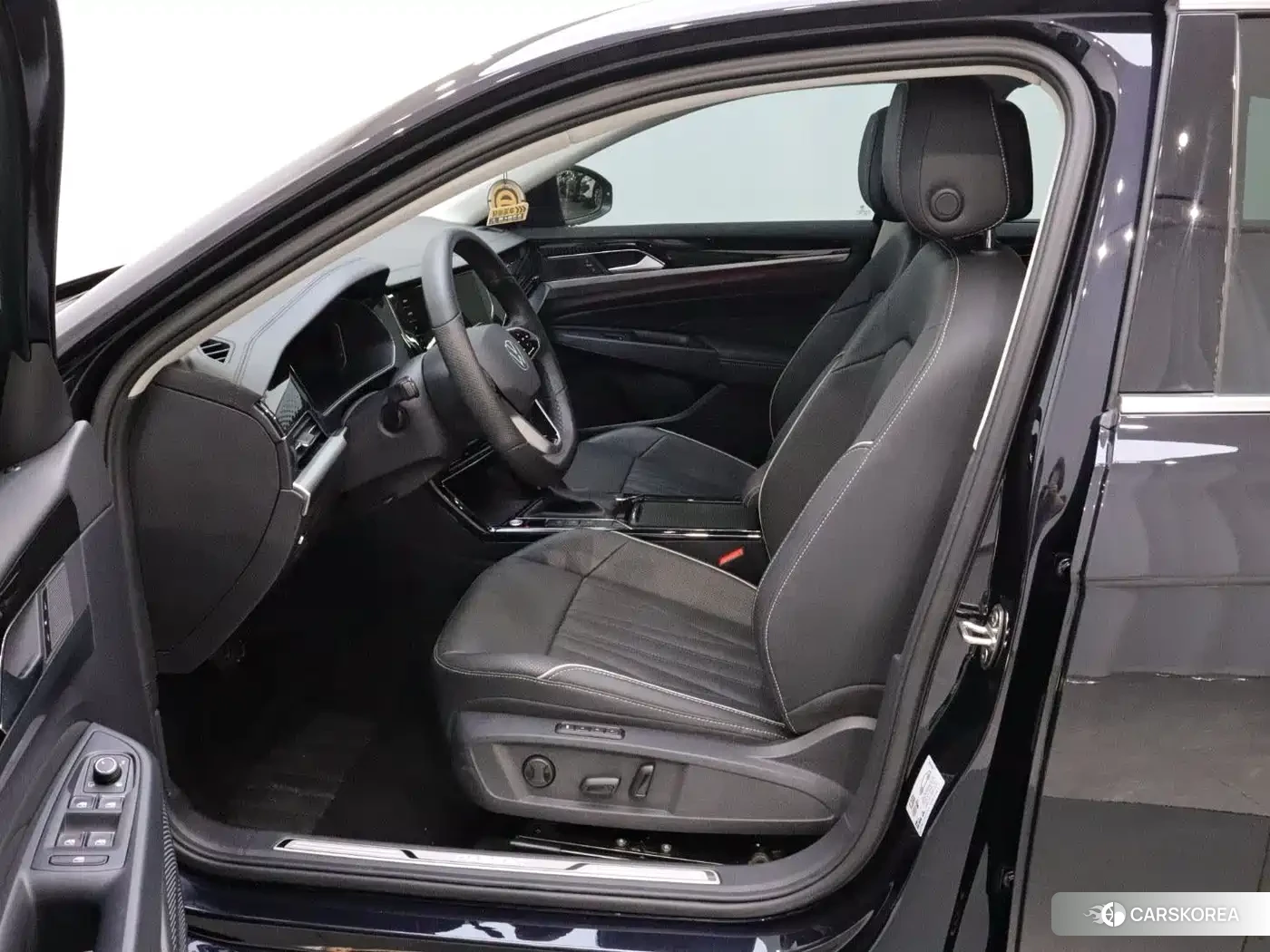 Volkswagen Passat id 4600574 из Китая 8