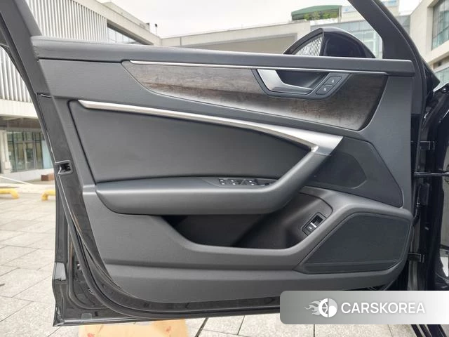 Audi A6L id 4278485 из Китая 8