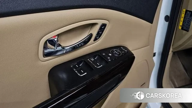 Kia The New Carnival id 3039140 из Кореи 8