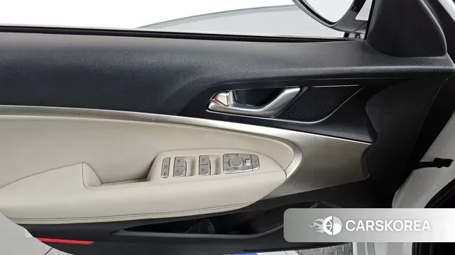 Genesis G70 id 3422790 из Кореи 8